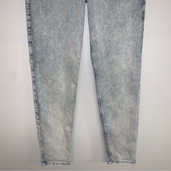 Abercrombie Kids Mini Mom Jeans Size 15/16 Girls Light Acid Wash Denim High Rise - Picture 2 of 8